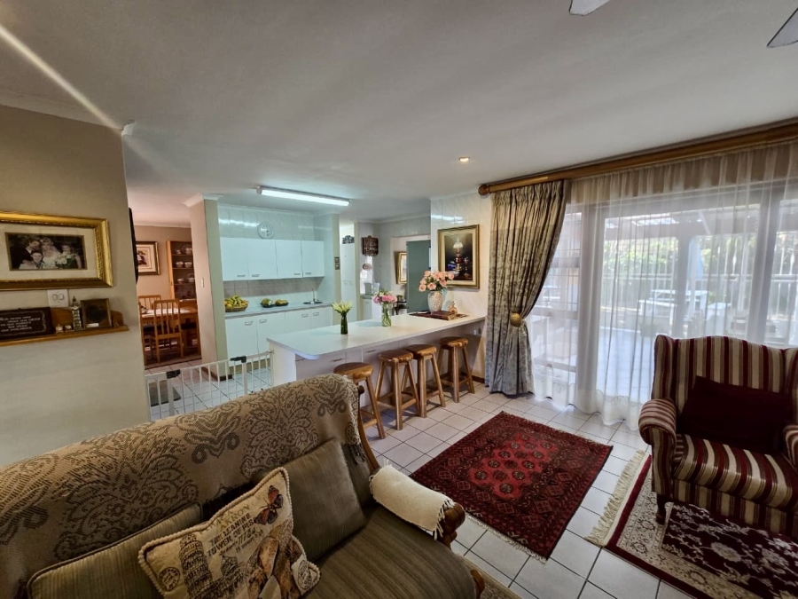 4 Bedroom Property for Sale in Loerie Park Western Cape